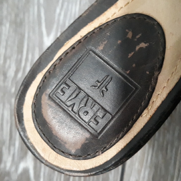 Frye dark brown leather clogs. Size 8 - Picture 4 of 13